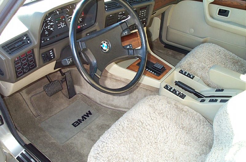 BMW 735iA, Bj. 1985 USA, Bronzitbeige-metallic, elektr. Sitze mit Memory für den Fahrersitz