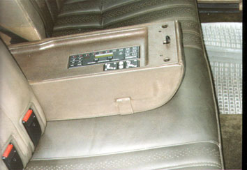 Radiofernbedienung und Sitzverstellung für Beifahrersitz im BMW E23 Executive