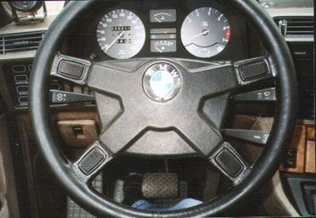 Momo-Lederlenkrad im BMW E23